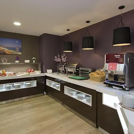 Front In Pyr * Fuengirola