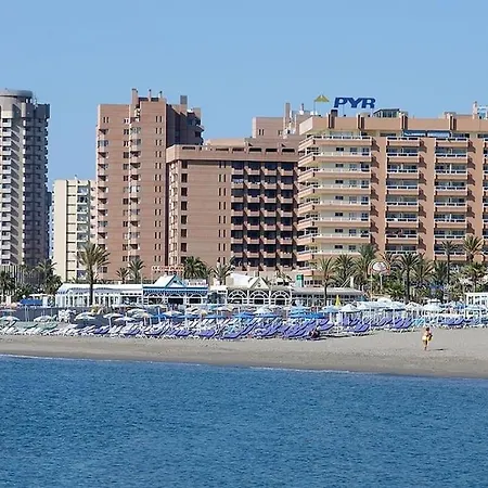 Front In Pyr Apartment *