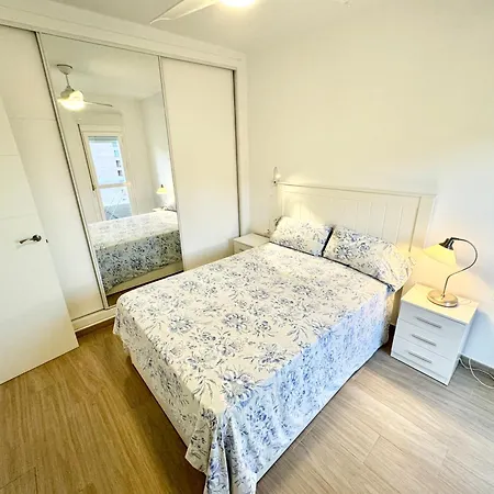 Front In Pyr Apartment