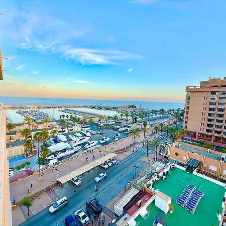 Front In Pyr Apartment *